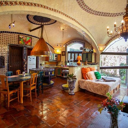 Majikal B&B - Santa Clara Чолула Экстерьер фото
