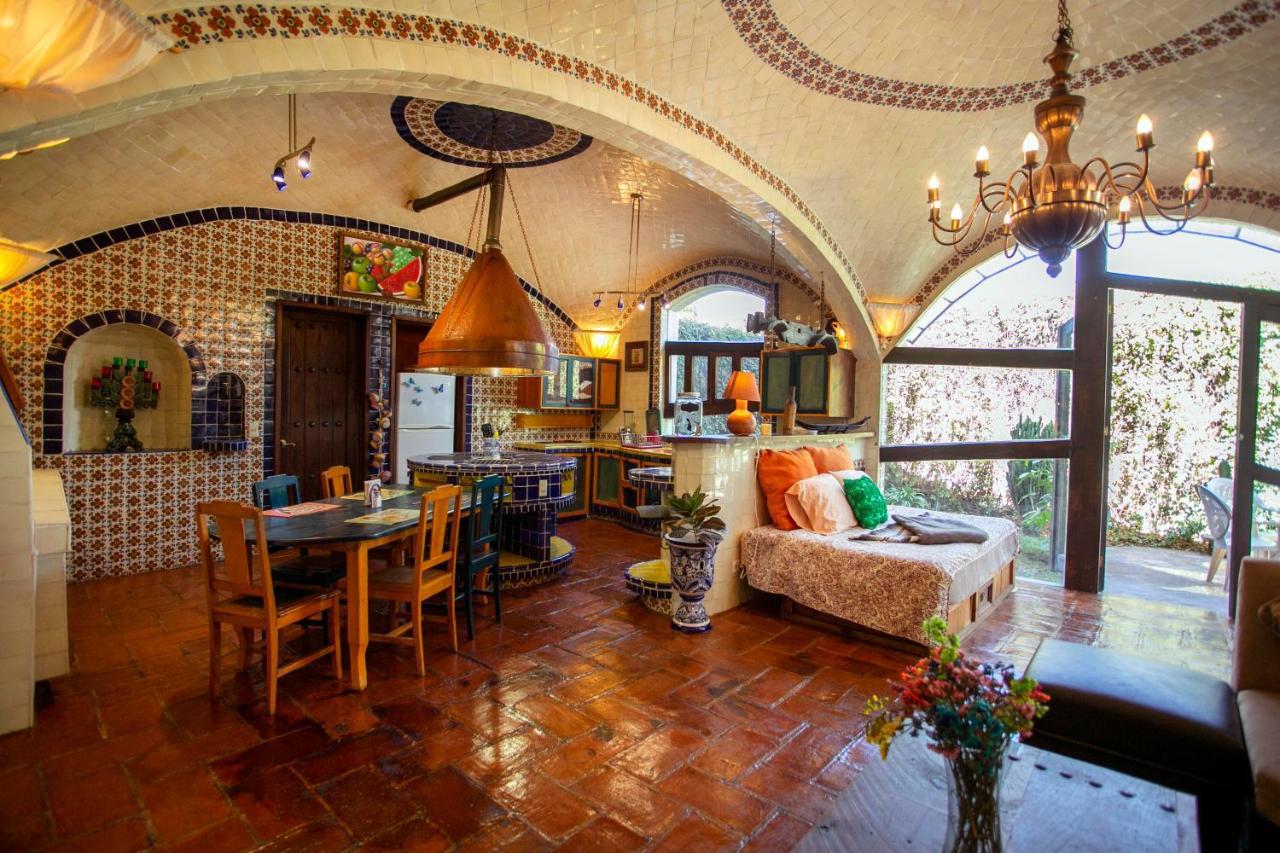 Majikal B&B - Santa Clara Чолула Экстерьер фото