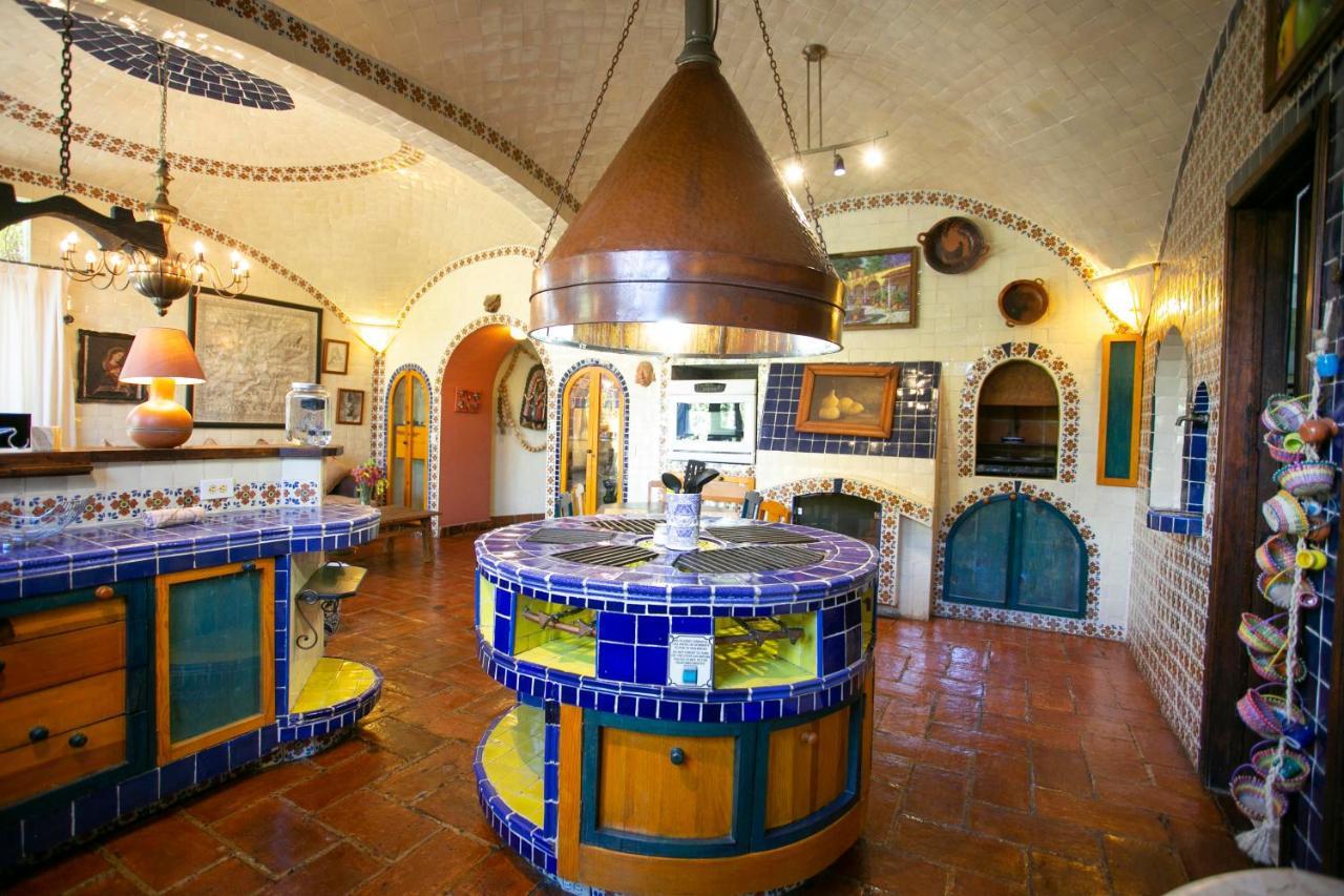 Majikal B&B - Santa Clara Чолула Экстерьер фото