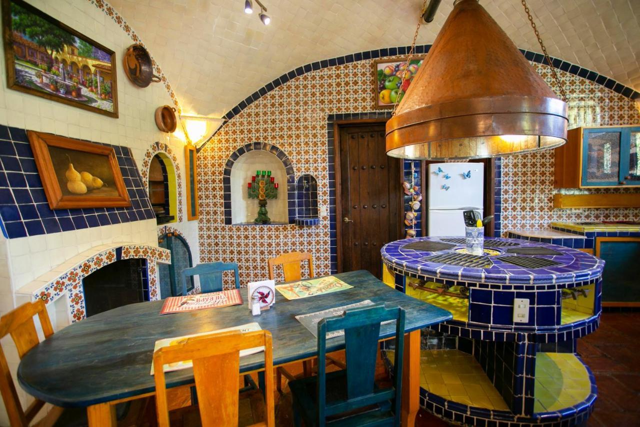 Majikal B&B - Santa Clara Чолула Экстерьер фото